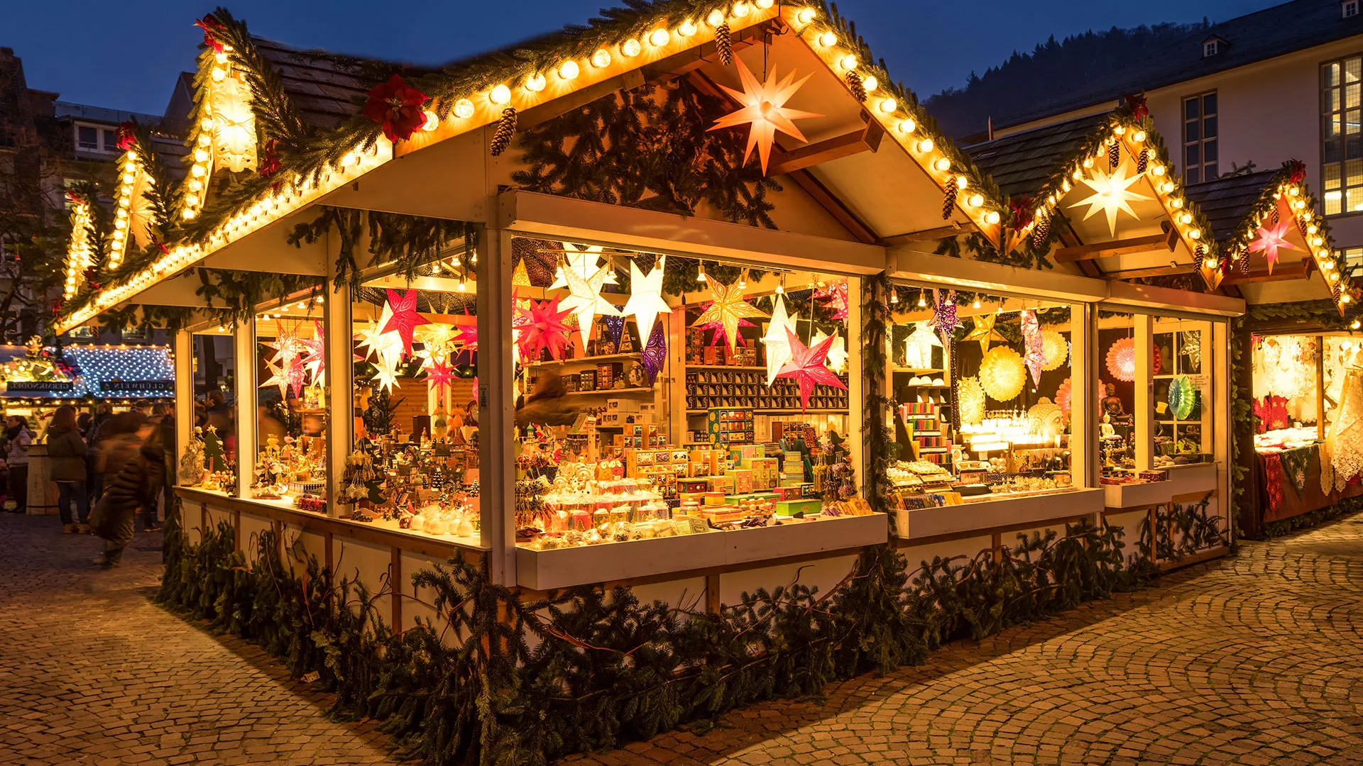 Italienisch für den Urlaub Über den Weihnachtsmarkt gehen bei einer Adventsreise