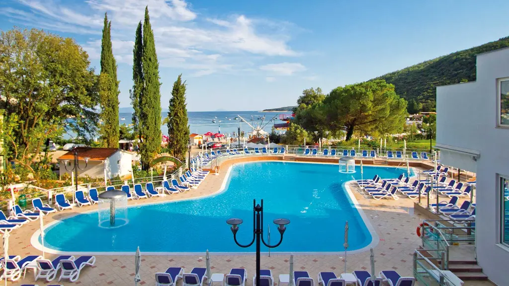 (K)urlaub am Mittelmeer Hotel Pool