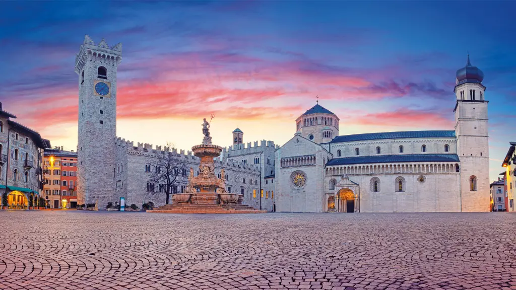 5197_Adventszauber-Suedtirol_content_1920x1080px_Domplatz-Trient