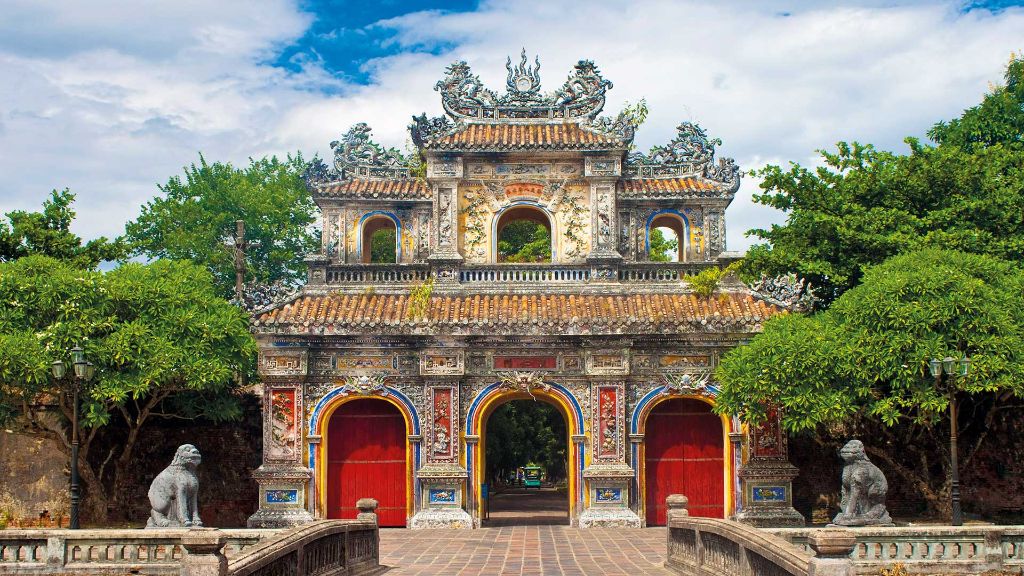 Vietnam und Kambodscha Tor zur Zitadelle in Hue