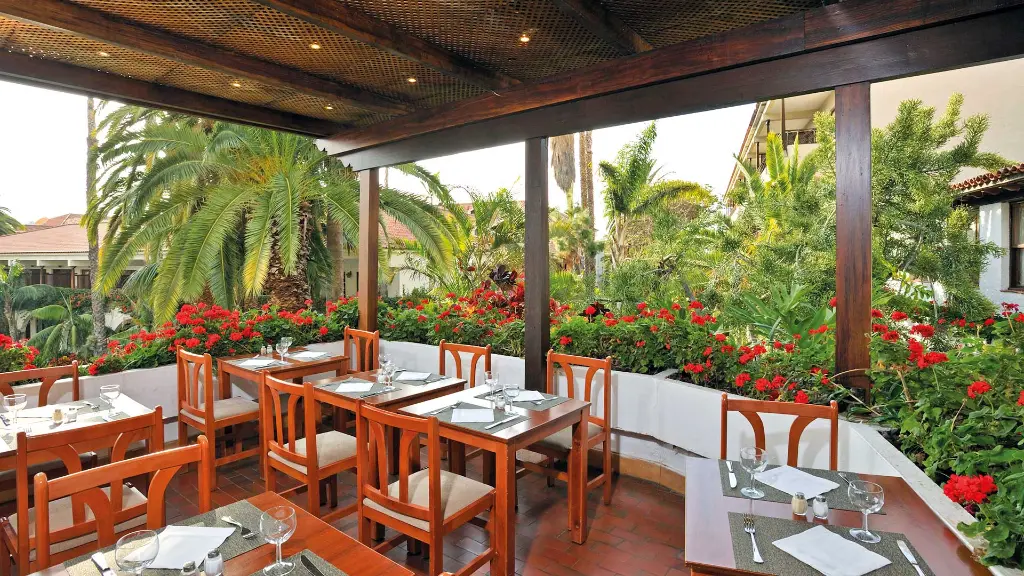 Teneriffa Urlaubsparadies Puerto de la Cruz - Terasse im Restaurant
