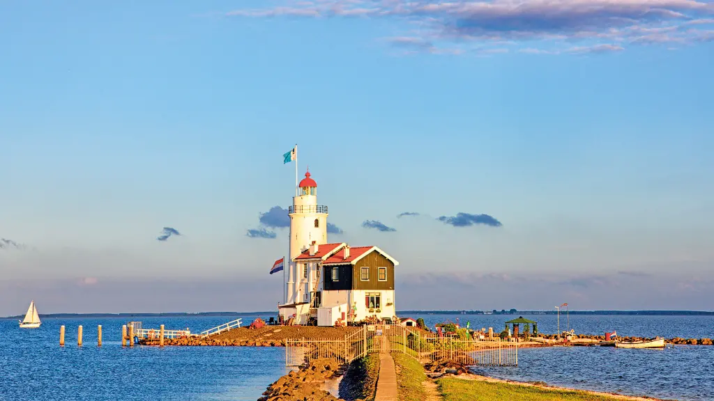 Hollaendische Wassertraueme - Leuchtturm Marken