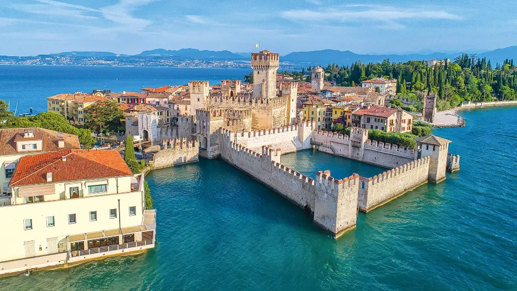 5349_LagodiGarda_Italiens_Tor_Sueden_titel-Sirmione-festung_TITEL