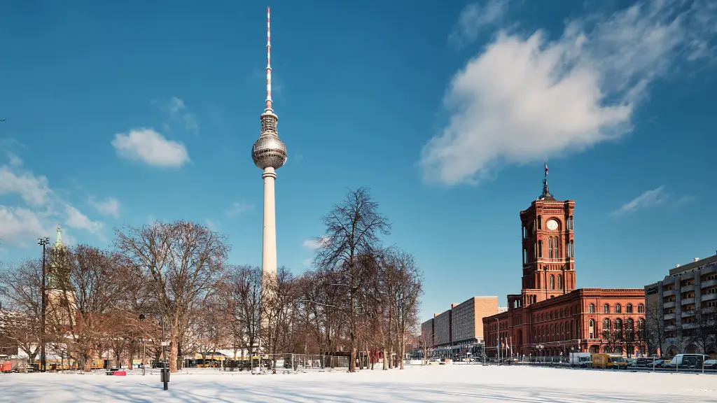 5371_Silvester-Berlin_content_1920x1080px_fernsehturm_rotes-rathaus
