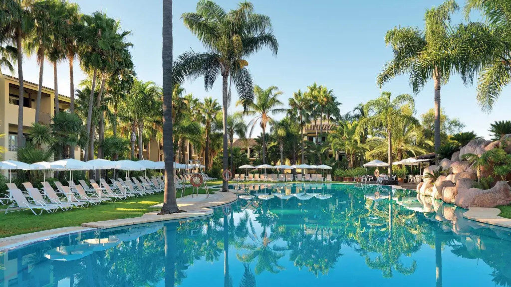 Spanien Glanzlichter Andalusiens - Sterne-Hotel BlueBay Banús Poolbereich