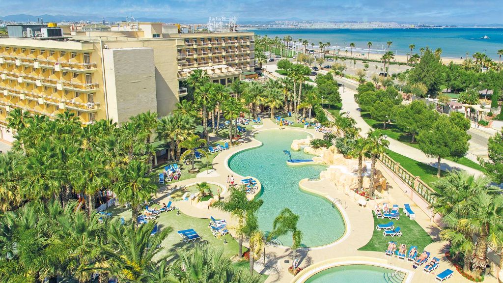 Spanien Kururlaub Costa Dorada -Poollandschaft