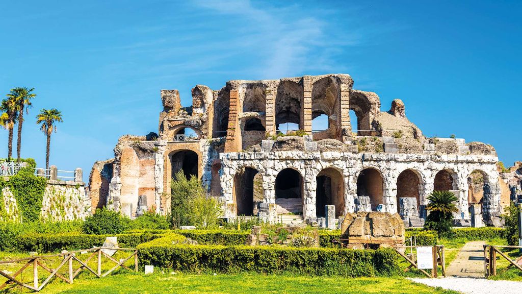 Italien Reise Göttliche Amalfiküste - Amphitheater von Capua