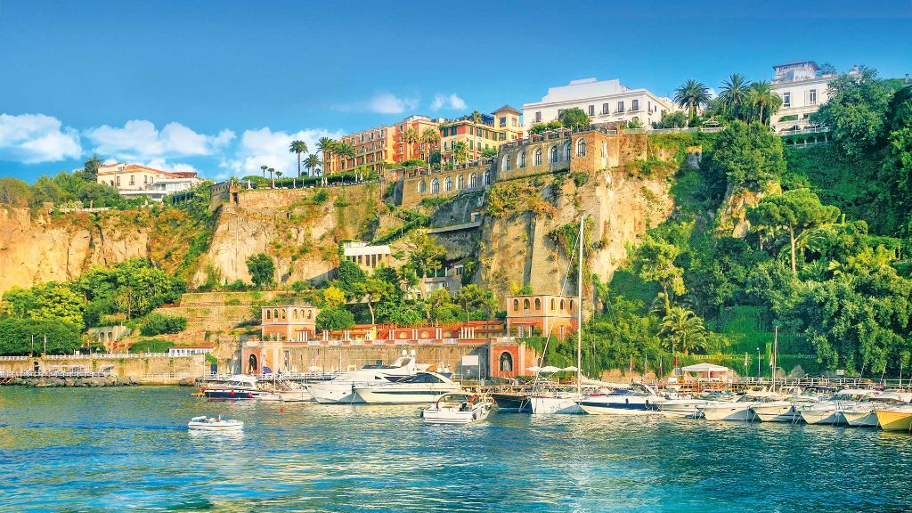 Italien Reise Göttliche Amalfiküste - Hafen von Sorrent