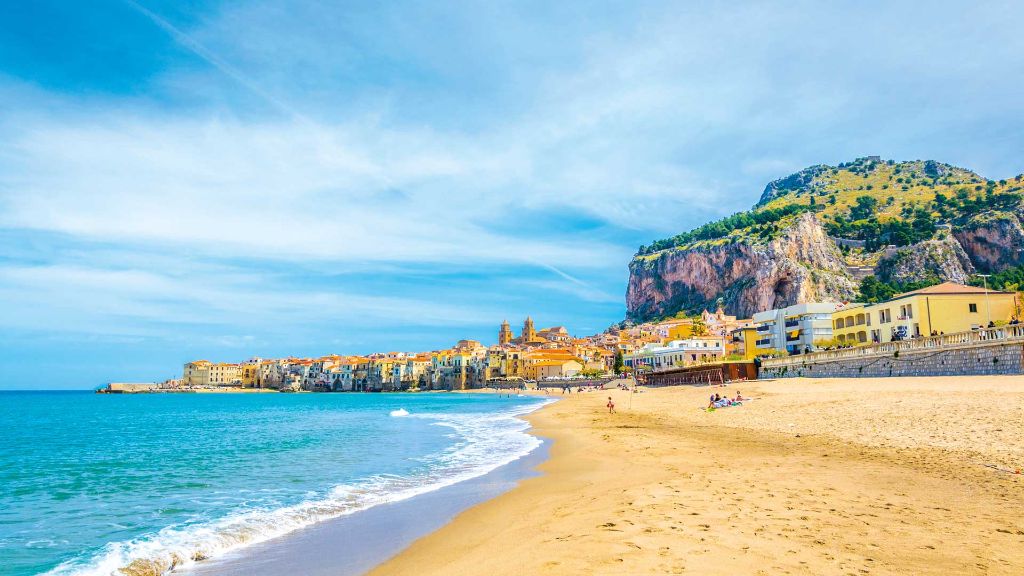 Italien Sizilien Inselgöttin unter dem Ätna - Strandparadies Cefalù