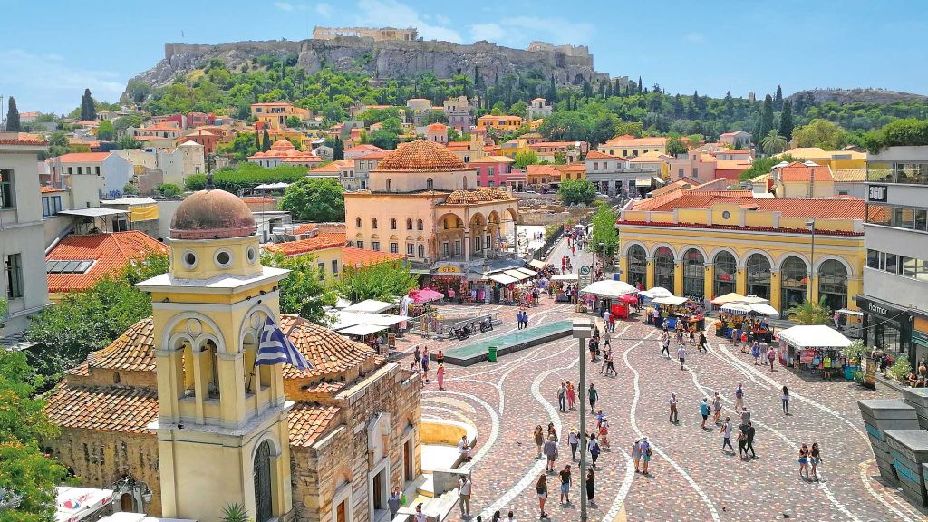 Griechenland Athen und die Kulturschaetze der Peloponnes - Akropolis über der Altstadt Plaka