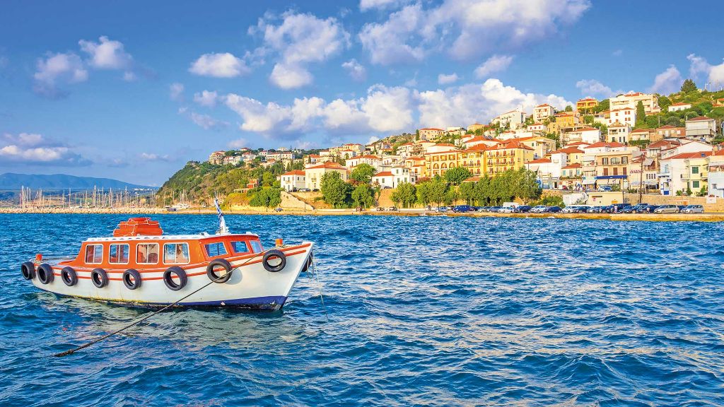 Griechenland Athen und die Kulturschaetze der Peloponnes - Fischerort Pylos