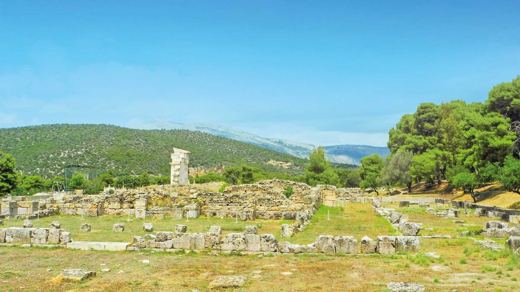 Griechenland Athen und die Kulturschaetze der Peloponnes -Ruinen des Asklepiontempels 