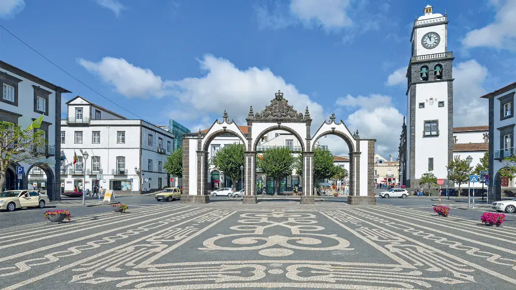 Azoren_Insel_Sao_Miguel_Stadttor_Ponta_Delgada