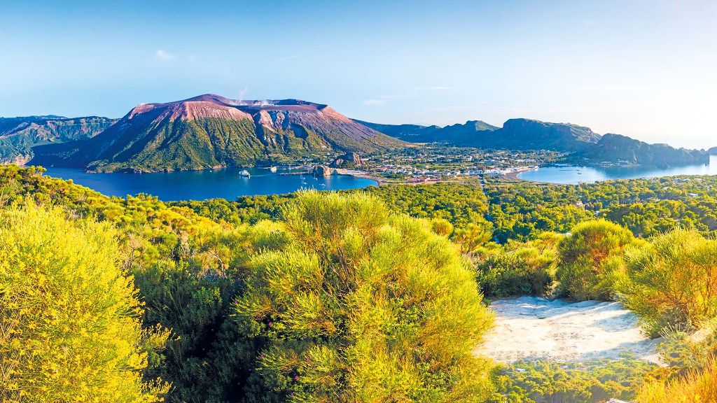 Italien Reise Sizilien und die Liparischen Inseln - Blick auf die Liparischen Inseln