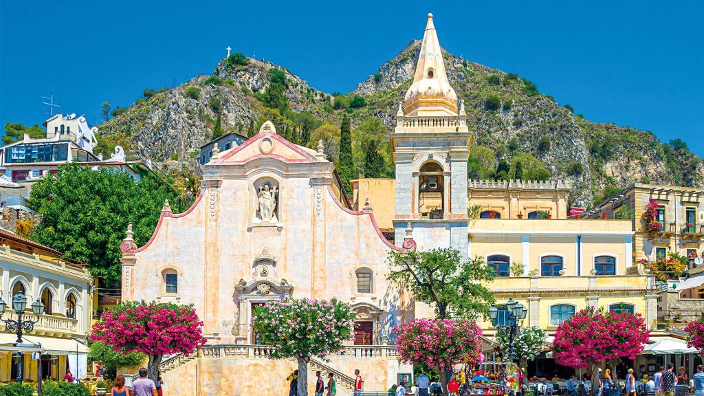 Italien Reise Sizilien und die Liparischen Inseln - Kirche in Taormina