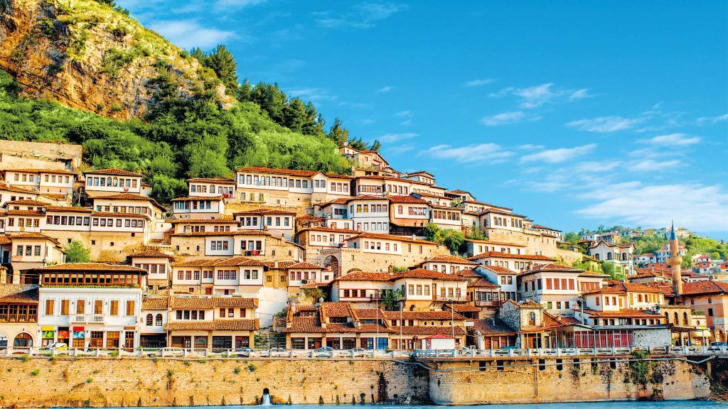 Griechenland, Albanien & Nordmazedonien - Berat, Stadt der tausend Fenster