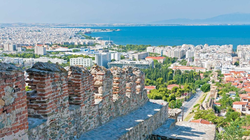 Griechenland, Albanien & Nordmazedonien - Alte Stadtmauer über Thessaloniki