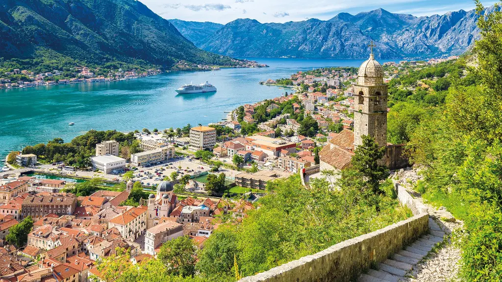 Montenegro plus Dubrovnik - Malerischer Fjord von Montenegro