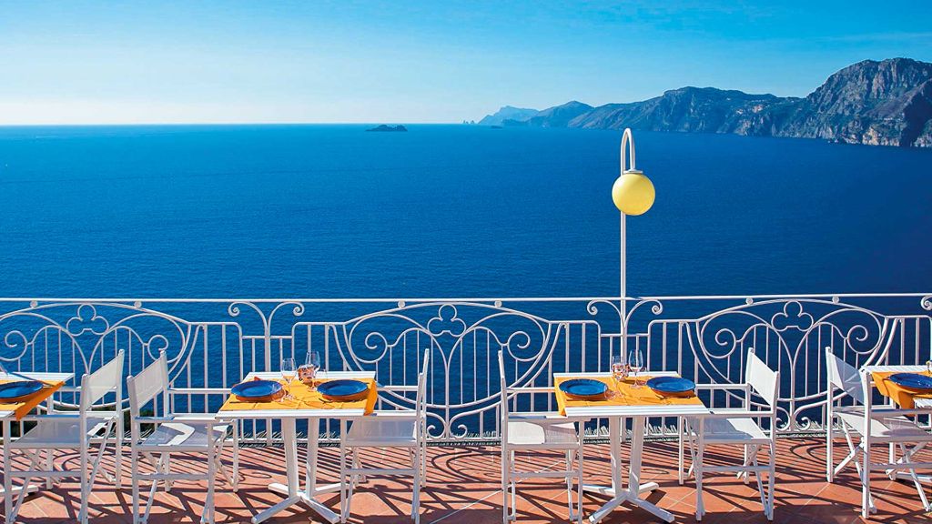 Ischia Thermalperle im Golf von Neapel Terrassenbeispiel