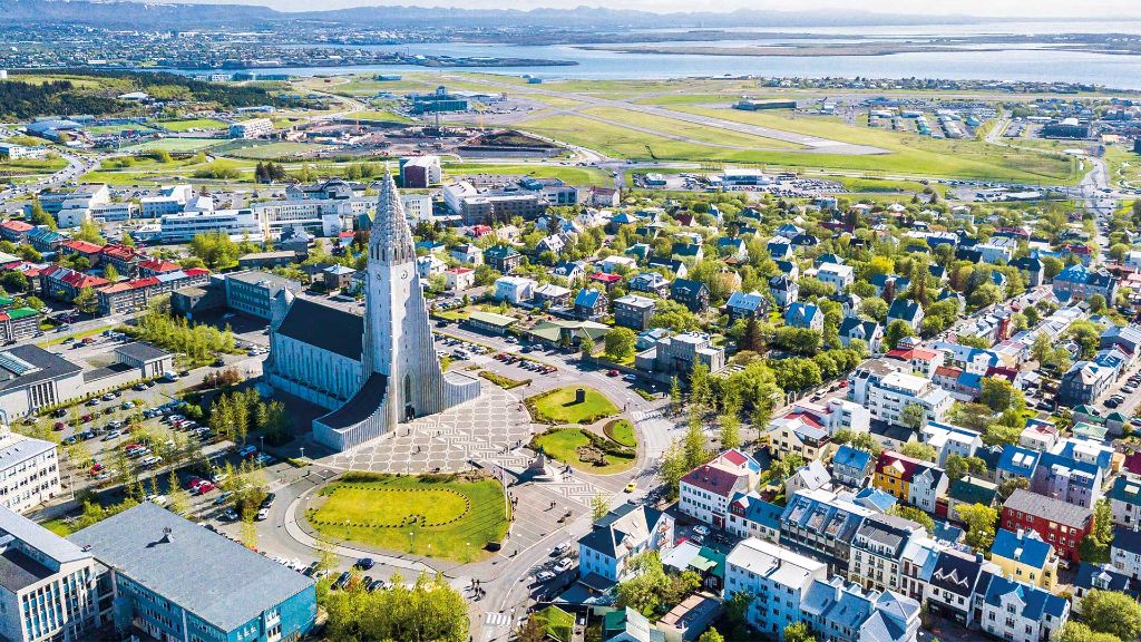 Island Gletcher, Geysire & gastfreundliche Wikinger - Blick über ReykjavÍk