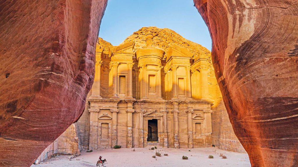 Totes Meer & die Kulturschätze Jordaniens Schatzhaus-von-Petra