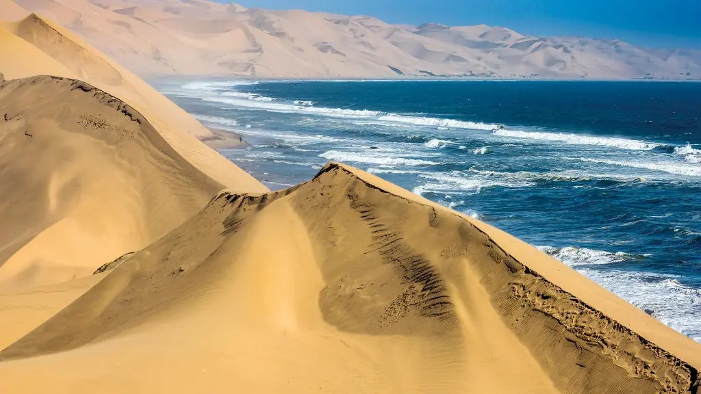 5893-94_Namibia_content_1920x1080px_Walfischbucht