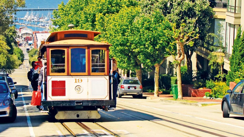 AmerikaGoldener Westen - Cable Car mit Blick auf Alcatraz