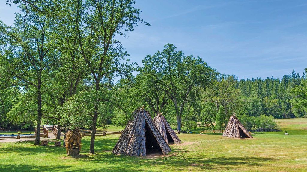 AmerikaGoldener Westen - Miwok-Tipis