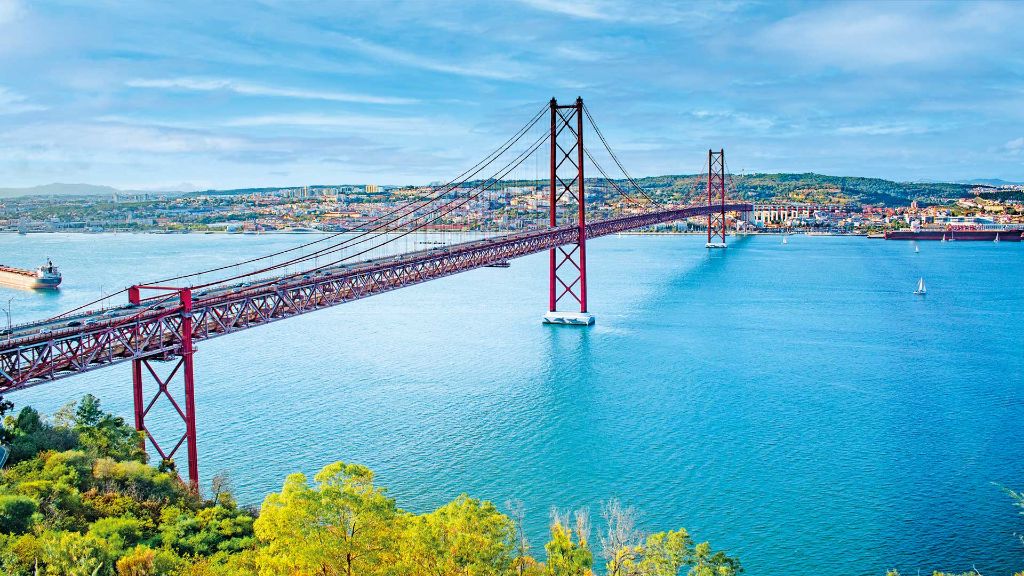 Algarve-und-Lissabon Hängebrücke Ponte 25 de Abril