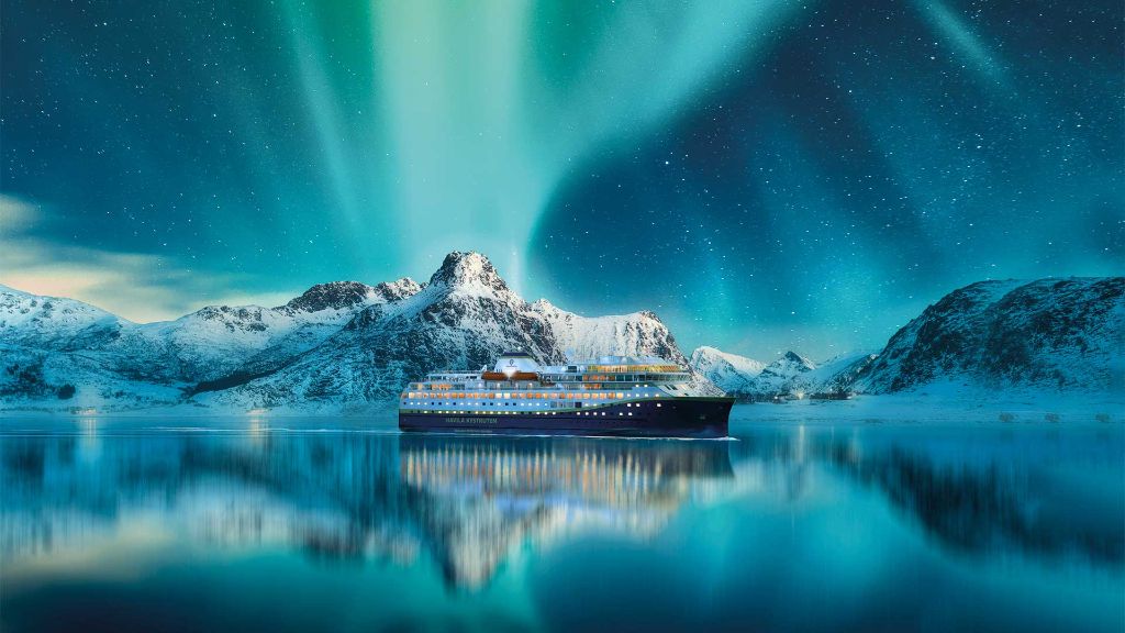 Küstenzauber Norwegens  - Havila Voyages Kreuzfahrtschiff unter den Nordlichtern