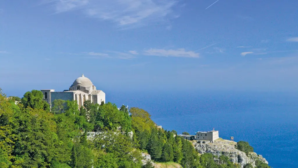 Sizilien_Inselgoettin-unter-dem-Aetna_Erice