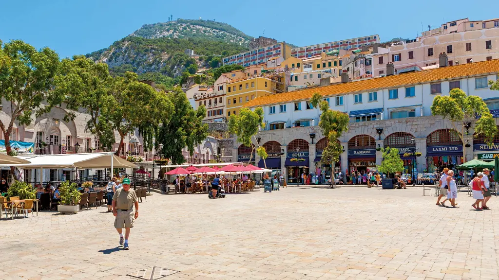 6094_unterwegs-an-der-costa-de-la-luz_Grand-Casemates-Square.-Gibraltar