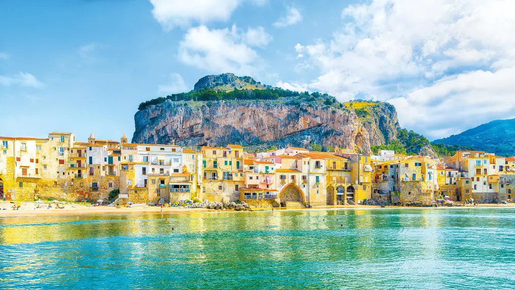 6614_Sizilien_Liparische_Inseln_content_1920x1080px_Cefalu