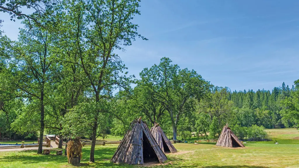 6618_Amerika-West_content_1920x1080px_Miwok-Indianer-Tipis