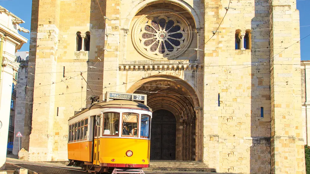 6632-35_glanzlichter-portugals_content_1920x1080px_lissabon_altstadt
