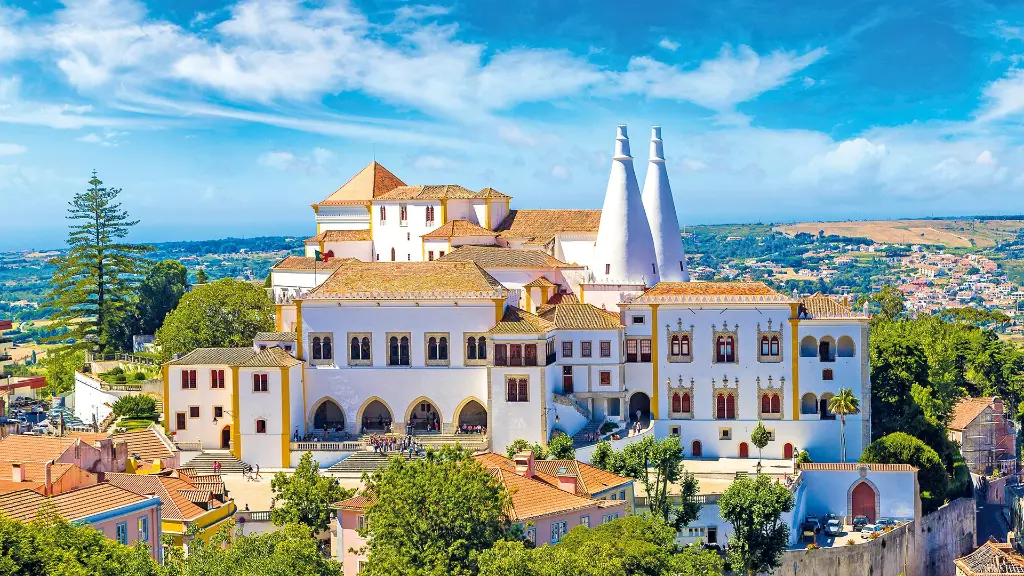 6632-35_glanzlichter-portugals_content_1920x1080px_palacio-nacional_sintra