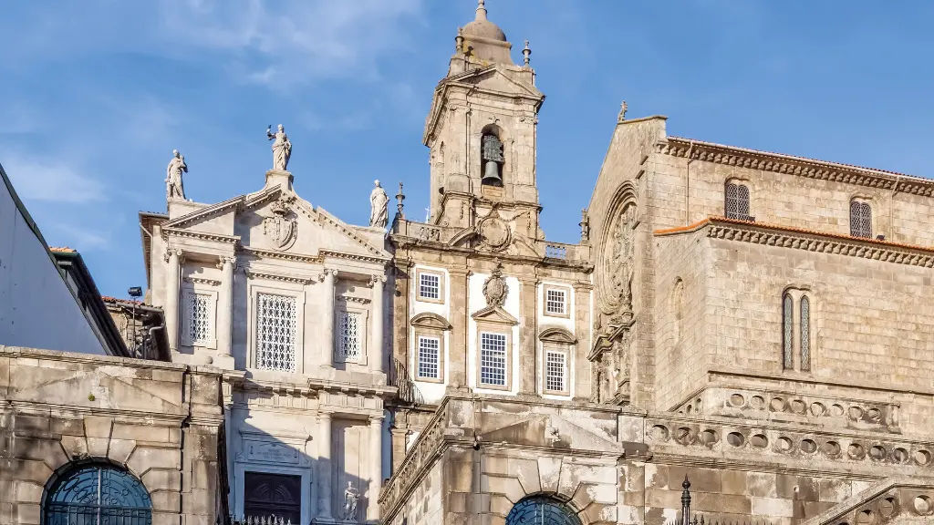 6632-35_glanzlichter-portugals_content_1920x1080px_sao-francisco_porto
