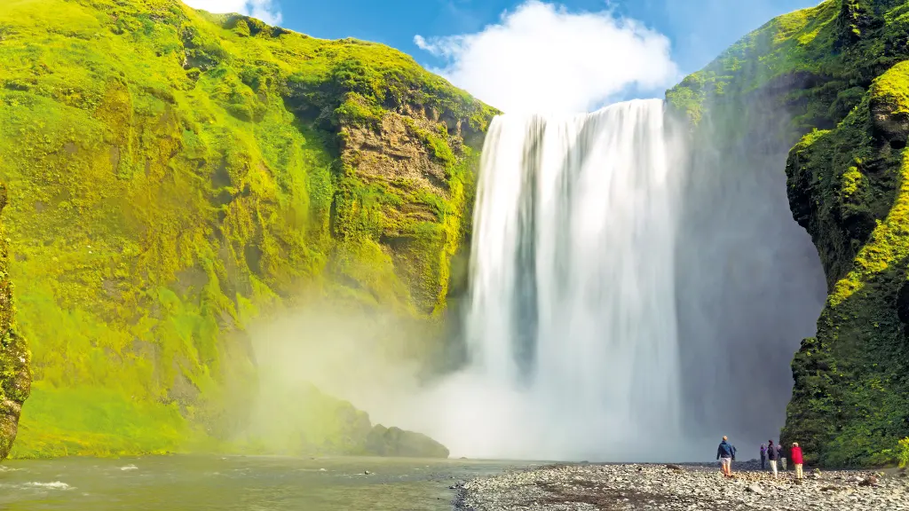 6653_Sagenhaftes-Island_content_1920x1080px_Imposanter Wasserfall Skógafoss