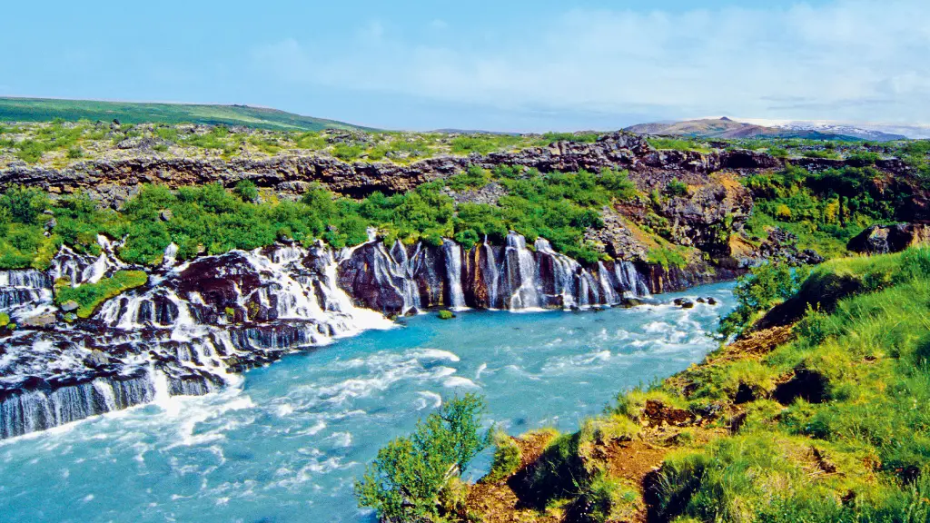 6653_Sagenhaftes-Island_content_1920x1080px_Atemberaubende Hraunfossar-Wasserfälle