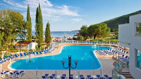 (K)urlaub-am-Mittelmeer-Hotel-Mimosa-Pool-2-placeholder