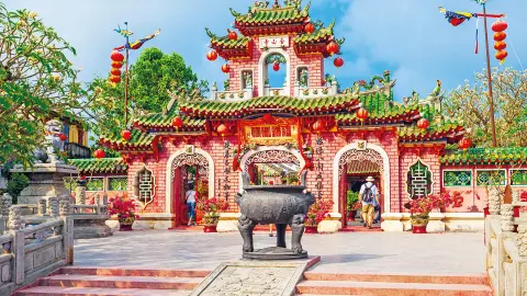 5280-81_Vietnam-Kambotscha_content_1920x1080px_Chin-Tempel_HoiAn-placeholder