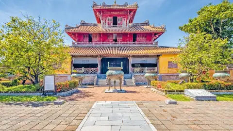 5280-81_Vietnam-Kambotscha_content_1920x1080px_Hue-Zitadelle-placeholder