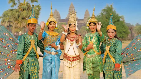 5280-81_Vietnam-Kambotscha_content_1920x1080px_Traditionelle-Kostueme-Angkor-Wat-placeholder