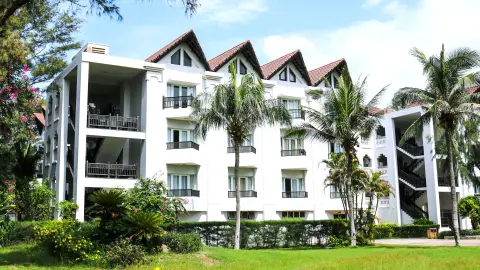 7064-65_Vietnam+Kambodscha_25_content_1920x1080px_Muine-Bay-resort_Fassade-placeholder