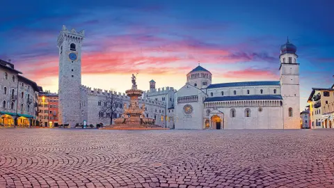 5350_Adventszauber_suedtirol_content_1920x1080px_Domplatz-Trient-placeholder