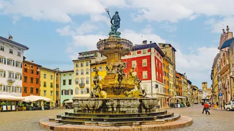5350_Adventszauber_suedtirol_content_1920x1080px_Neptunbrunnen-Trient-placeholder
