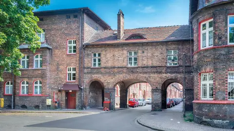 5377-Krakau-und-Schlesien_content_1920x1080px_Nikiszowiec_Siedlung-Kattowice-placeholder