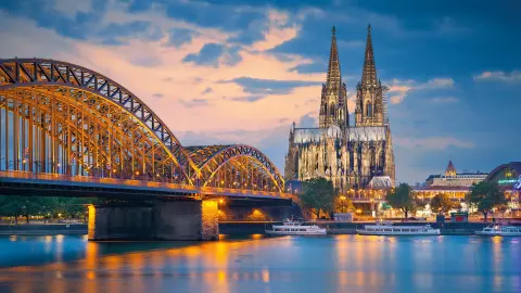 5528_Adventszauber_auf_dem-Rhein_25_content_1920x1080px_AdobeStock_84153835_koeln-placeholder