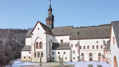 5528_Adventszauber_auf_dem-Rhein_25_content_1920x1080px_GettyImages-958022120_Kloster-Eberbach-placeholder