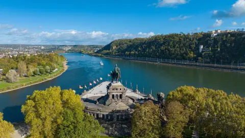5519_Rhein_Mosel_Schiff_25_content_1920x1080px__Koblenz_Deutsches-Eck-placeholder